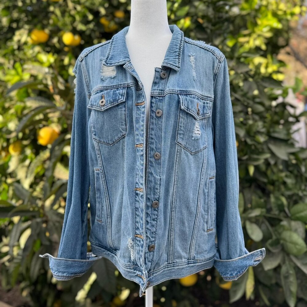 Melrose and Market Distressed Denim Jacket Size Large